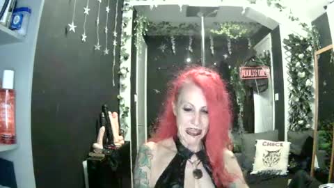 SaucySky online show from July 18, 8:45 pm