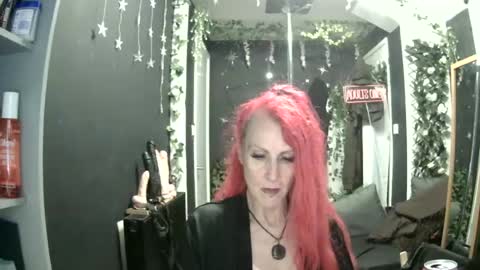 SaucySky online show from July 28, 8:45 pm