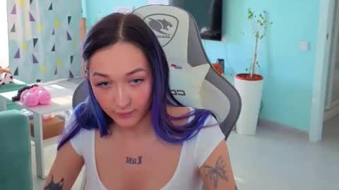 Ariel online show from February 20, 6:26 am