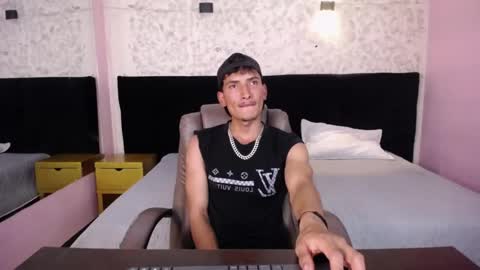 SavageLover  online show from November 25, 4:01 am