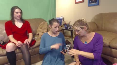 Savanah online show from November 3, 1:08 am