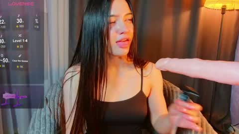 Snapshot of savannah_h chatting on June 9, 8:42 pm savannah_h online show from June 9, 8:42 pm