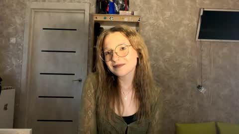 Snapshot of savannahbrettmann chatting on July 26, 1:29 pm Eva online show from July 26, 1:29 pm