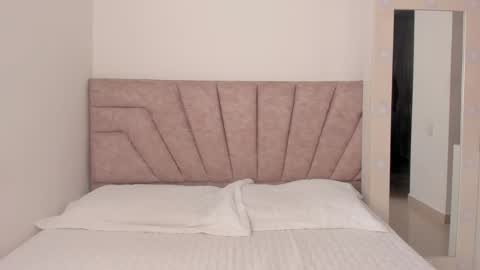 Savannahwildee online show from February 7, 1:48 pm