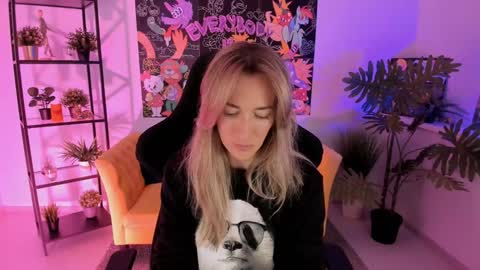 save the qween online show from January 26, 5:34 am