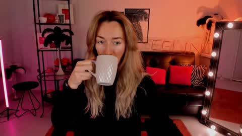 save the qween online show from January 27, 7:45 am