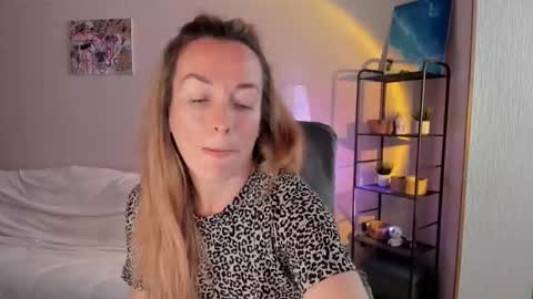 save the qween online show from September 13, 7:30 am