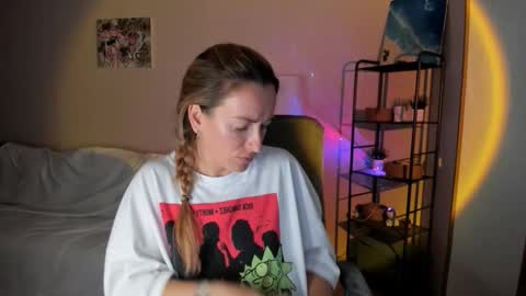 save the qween online show from October 10, 11:20 am