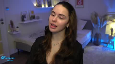 Snapshot of savvage_play chatting on January 9, 7:29 pm Naomi online show from January 9, 7:29 pm