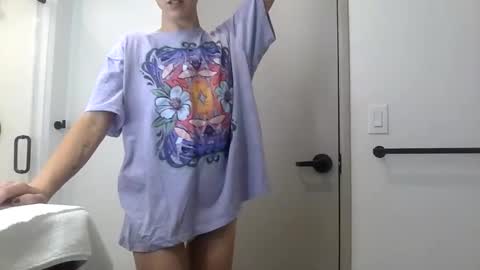 Snapshot of savvysavage6973 chatting on December 16, 7:13 am SavvySavage online show from December 16, 7:13 am