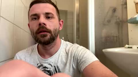 Snapshot of sawa08051989 chatting on December 19, 11:28 am chamomile online show from December 19, 11:28 am