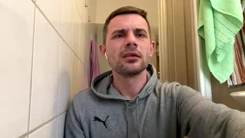 Snapshot of sawa08051989 chatting on February 15, 7:27 am chamomile online show from February 15, 7:27 am