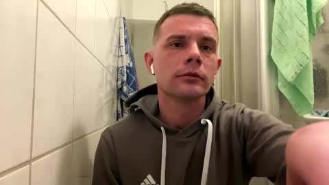 Snapshot of sawa08051989 chatting on March 8, 2:59 am chamomile online show from March 8, 2:59 am