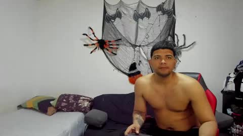 Snapshot of say_tony chatting on October 28, 5:55 am say_tony online show from October 28, 5:55 am