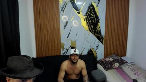 Snapshot of say_tony chatting on December 3, 5:15 am say_tony online show from December 3, 5:15 am