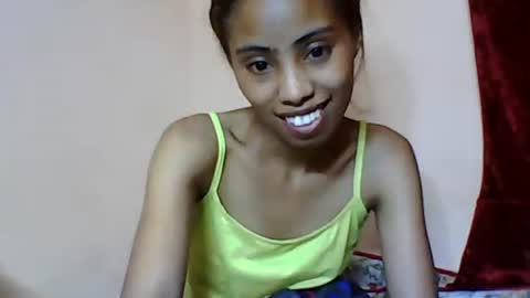 Snapshot of sayaah01 chatting on May 30, 7:33 pm sayaah01 online show from May 30, 7:33 pm