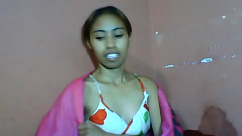 Snapshot of sayaah01 chatting on July 2, 6:36 pm sayaah01 online show from July 2, 6:36 pm