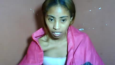 Snapshot of sayaah01 chatting on July 4, 9:54 pm sayaah01 online show from July 4, 9:54 pm
