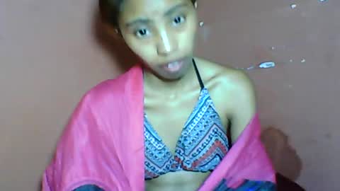 Snapshot of sayaah01 chatting on July 5, 9:16 am sayaah01 online show from July 5, 9:16 am