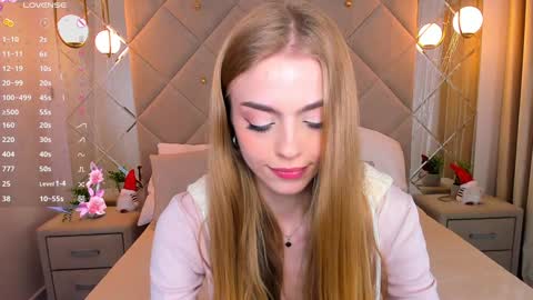 Snapshot of sayl0r_moon chatting on February 1, 11:48 pm Kira GMT 7 Mon Thu-Sun 0800am-0200pm online show from February 1, 11:48 pm