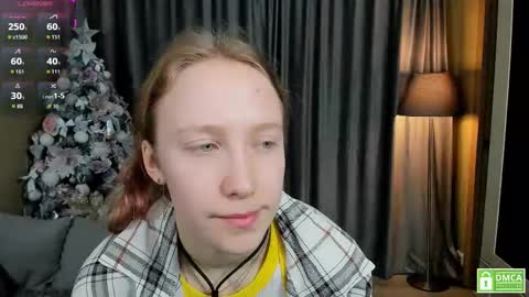 Snapshot of sayllis chatting on March 13, 3:29 pm Ellis 3 online show from March 13, 3:29 pm