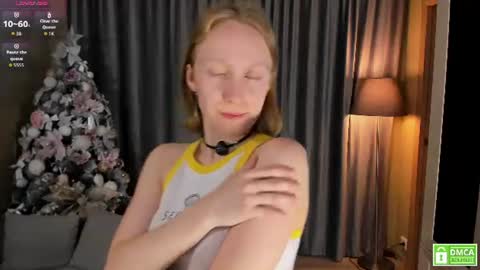 Snapshot of sayllis chatting on June 13, 4:27 pm Ellis 3 online show from June 13, 4:27 pm