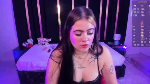 sayreth_ online show from April 28, 4:17 am