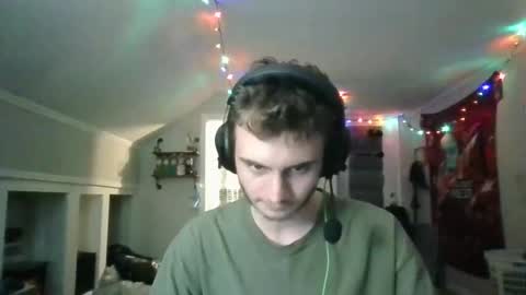 Snapshot of sc71nt chatting on February 13, 4:22 am sc71nt online show from February 13, 4:22 am