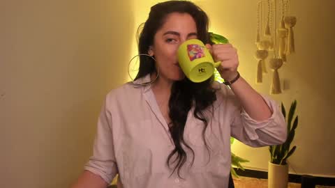 Venus online show from December 18, 3:55 pm