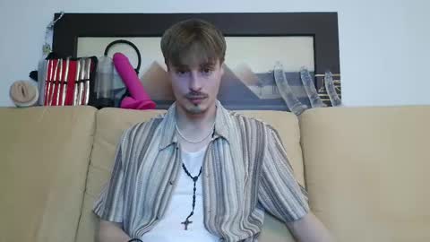 Snapshot of scaleslayer chatting on February 4, 6:27 pm Mike online show from February 4, 6:27 pm