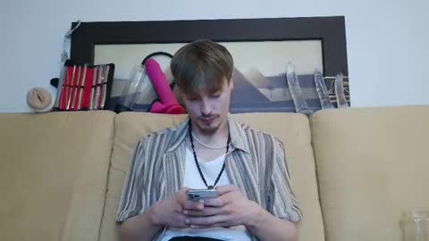 Snapshot of scaleslayer chatting on February 4, 9:31 pm Mike online show from February 4, 9:31 pm