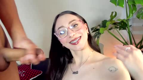 Snapshot of scarett_jackson chatting on January 6, 1:53 am Scarett Jackson online show from January 6, 1:53 am