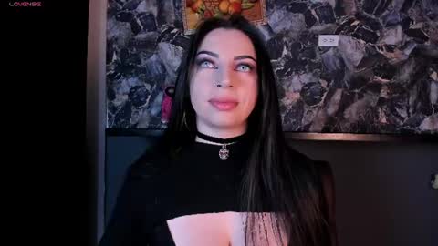 SCARLATTA DESIRE online show from July 15, 3:23 am