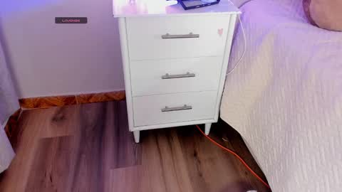 Snapshot of scarlet__hill chatting on December 10, 5:44 pm scarlet hill online show from December 10, 5:44 pm