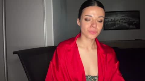 Snapshot of scarlet_daisy_ chatting on June 29, 10:15 am Sophie online show from June 29, 10:15 am