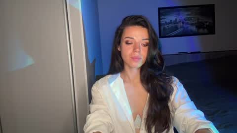 Snapshot of scarlet_daisy_ chatting on July 14, 7:24 am Sophie online show from July 14, 7:24 am
