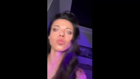 Snapshot of scarlet_daisy_ chatting on July 29, 7:06 am Sophie online show from July 29, 7:06 am