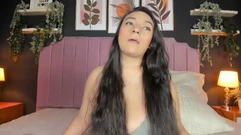 Snapshot of scarlet_dh chatting on July 14, 11:21 pm Claudia online show from July 14, 11:21 pm