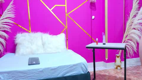 Scarlet online show from February 7, 3:10 am