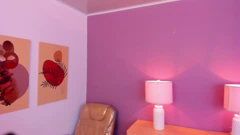 Scarlet Edwars online show from March 4, 12:12 pm