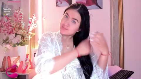 Andrea online show from May 1, 11:59 am
