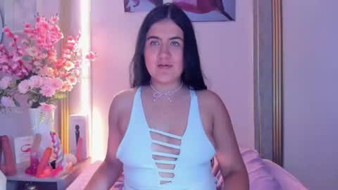 Snapshot of scarlet_fostt_ chatting on July 27, 7:32 pm Andrea online show from July 27, 7:32 pm