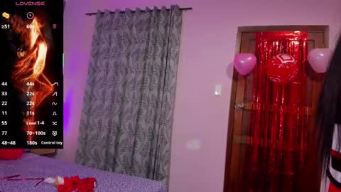 Snapshot of scarlet_hit chatting on February 16, 4:31 am scarlet_hit online show from February 16, 4:31 am