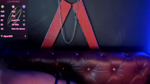 Snapshot of scarlet_jhons__ chatting on December 17, 8:10 pm online show from December 17, 8:10 pm