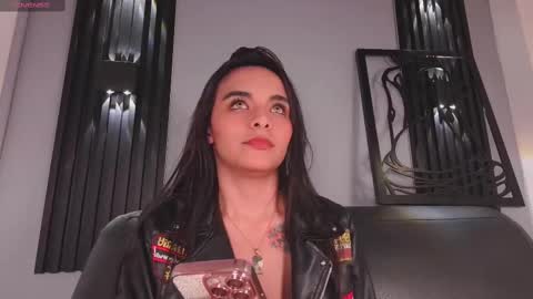 Snapshot of scarlet_jhons__ chatting on March 6, 11:42 pm online show from March 6, 11:42 pm