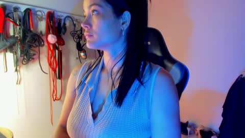scarlet taylor kennedy online show from April 9, 11:21 pm