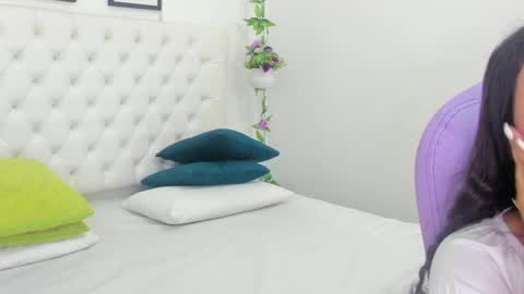 Isa online show from January 24, 11:04 am