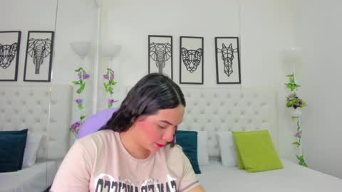 Isa online show from January 27, 2:02 pm