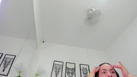 Isa online show from February 20, 10:59 am