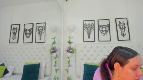 Isa online show from February 25, 10:58 am